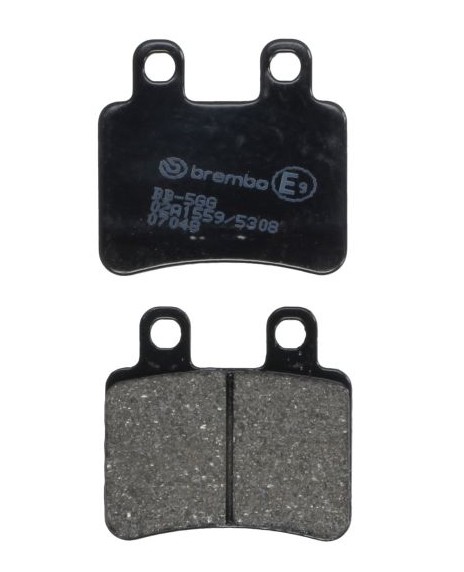 Plăcuțele Brembo 07048 sunt realizate din compus carbon-ceramic, ideale pentru scutere, oferind frânare eficientă, uzură redusă și confort în utilizare.