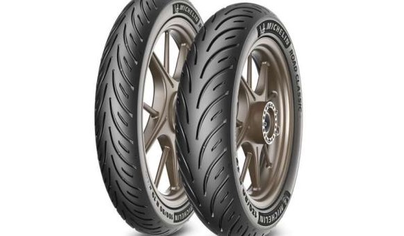 Anvelopă moto MICHELIN Road Classic 150/70B17 69V TL spate pentru motociclete clasice și touring cu aderență excelentă.